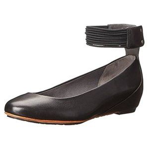 NEW Tsubo Women Gylda Black Elastic Ankle Strap Dress Ballet Flat Wedge Pumps